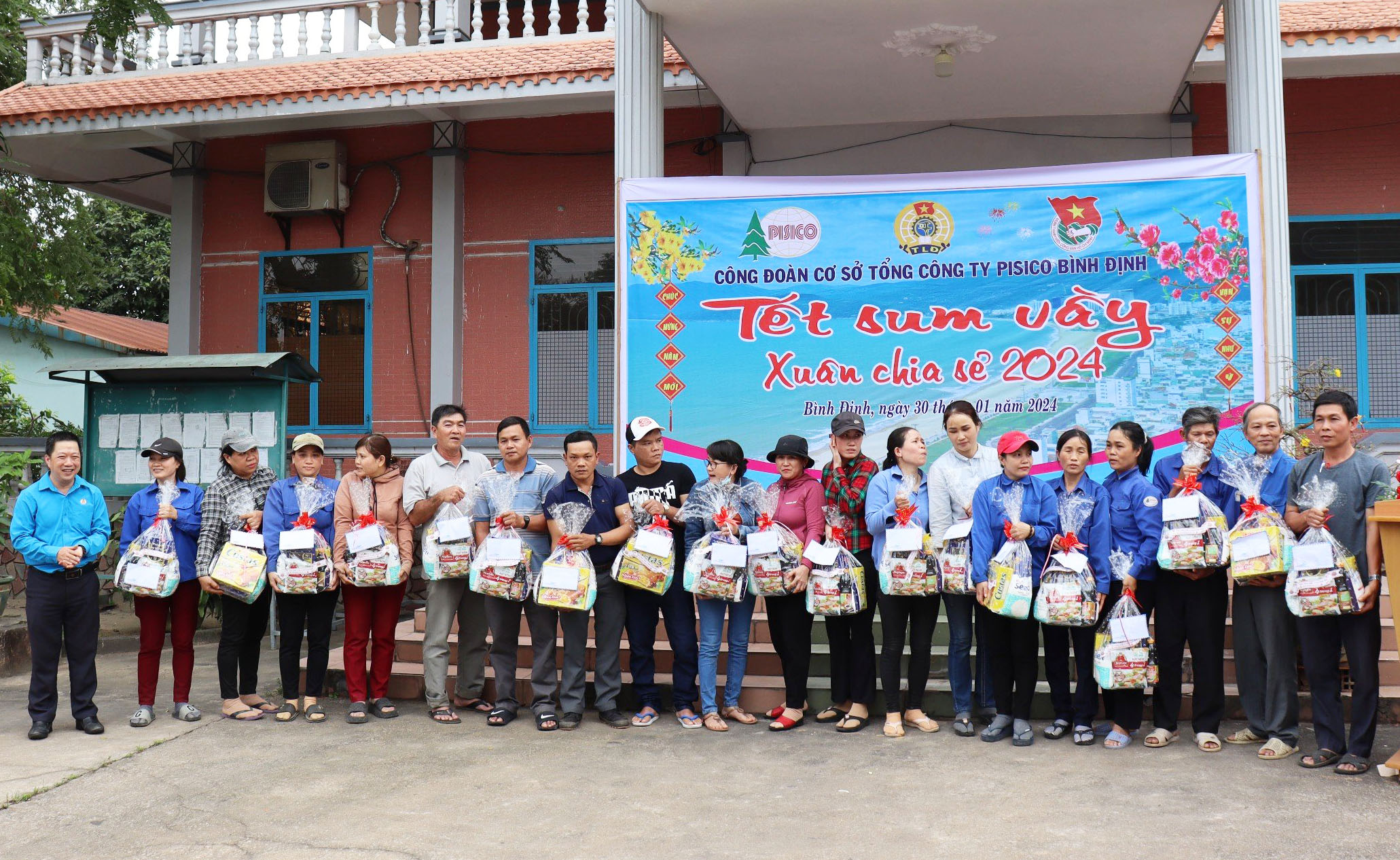 Công đoàn cơ sở Tổng Công ty PISICO Bình Định tổ chức chương trình “Tết sum vầy - Xuân chia sẻ”