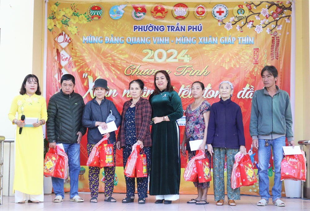 Phường Trần Phú tổ chức chương trình “Xuân nhân ái - Tết đong đầy”